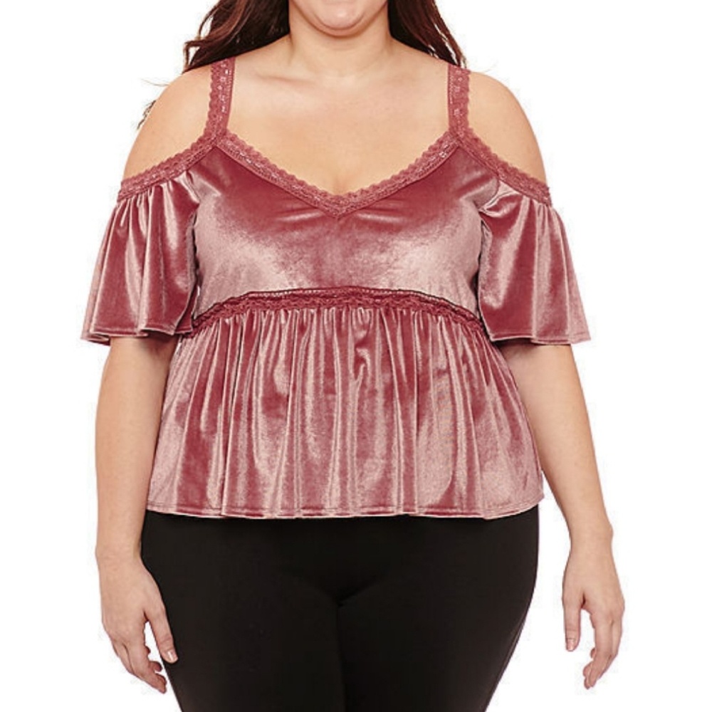 NWT City Streets mauve cold shoulder velvet top